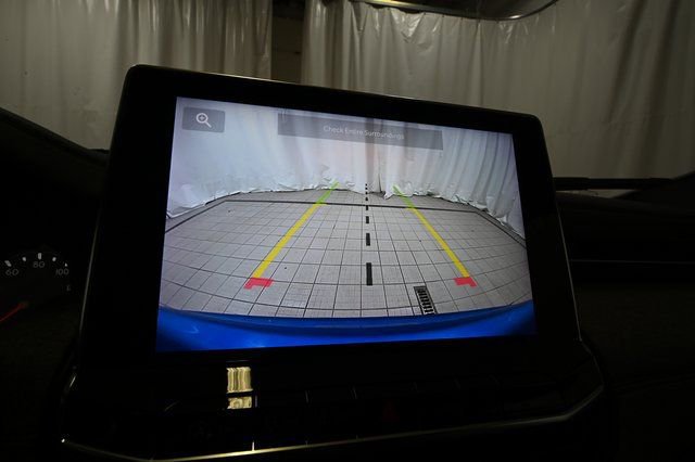 Used 2024 Jeep Compass Latitude image 6