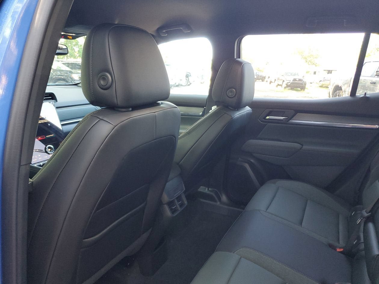New 2026 GMC Terrain AT4 AWD/4WD image 10