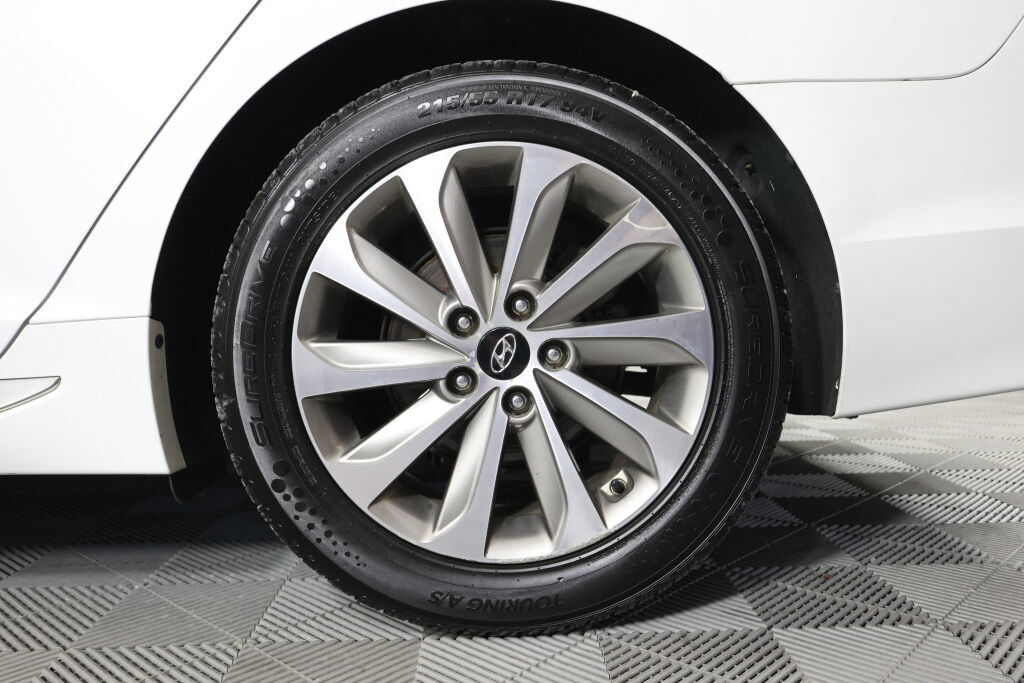 Used 2016 Hyundai Sonata Sport w/ Option Group 1V FWD image 8