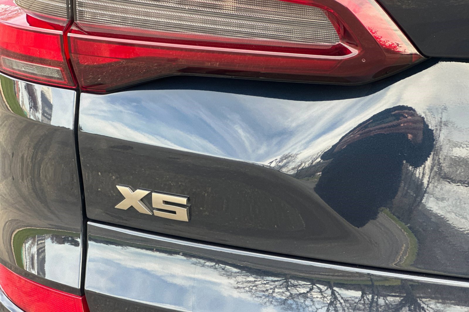 Certified 2023 BMW X5 M50i w/ Executive Package image 38