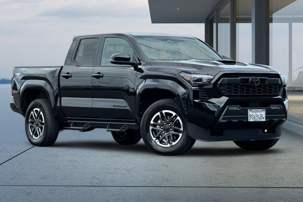 Used 2024 Toyota Tacoma TRD Sport w/ TRD Sport Upgrade Package AWD/4WD image 3