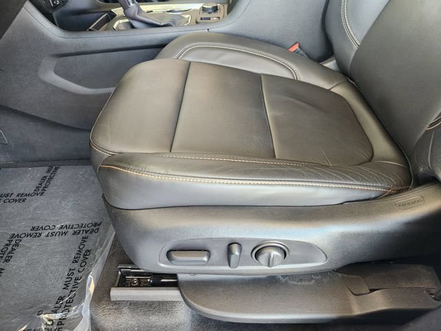Used 2021 Chevrolet Traverse RS FWD image 24