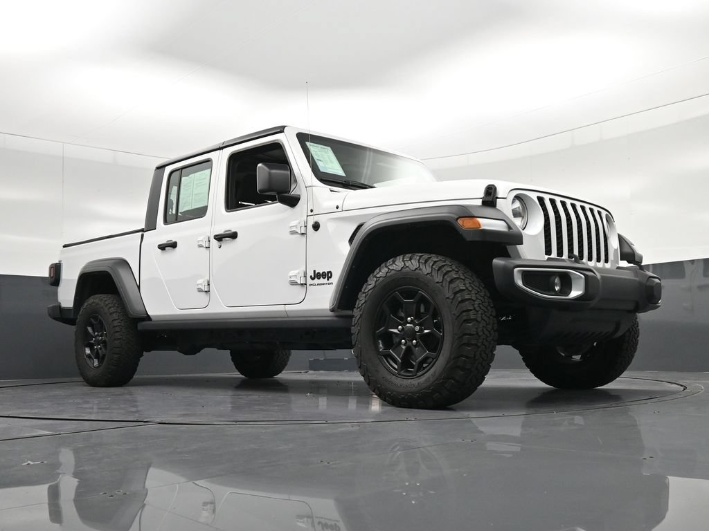Used 2023 Jeep Gladiator Sport AWD/4WD image 31