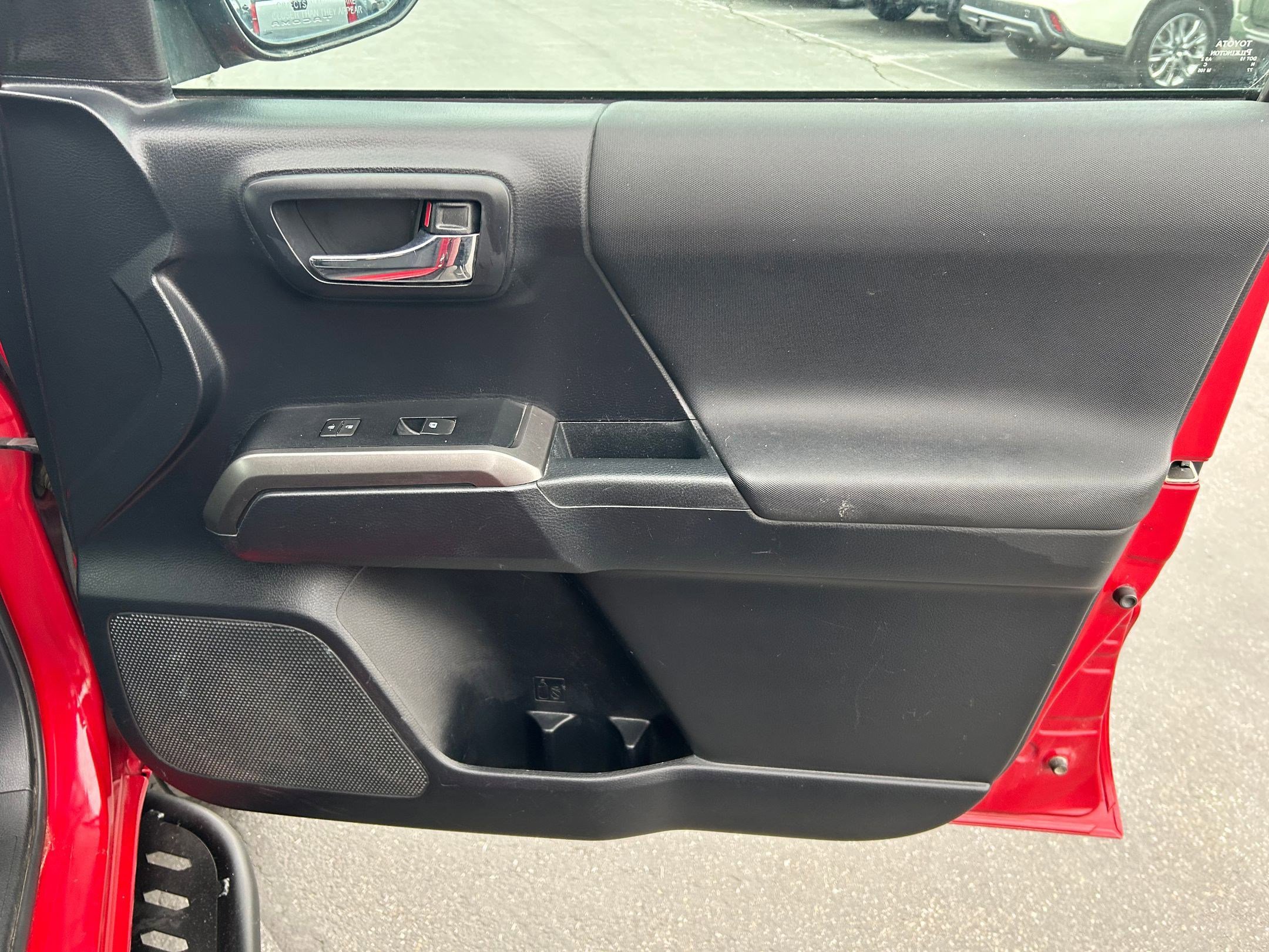 Certified 2019 Toyota Tacoma TRD Off-Road w/ Technology Package image 26