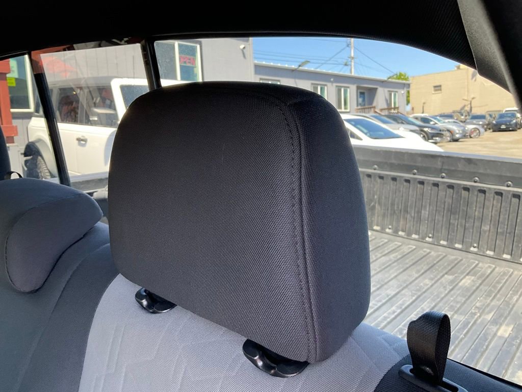 Used 2020 Toyota Tacoma TRD Off-Road w/ Technology Package AWD/4WD image 29