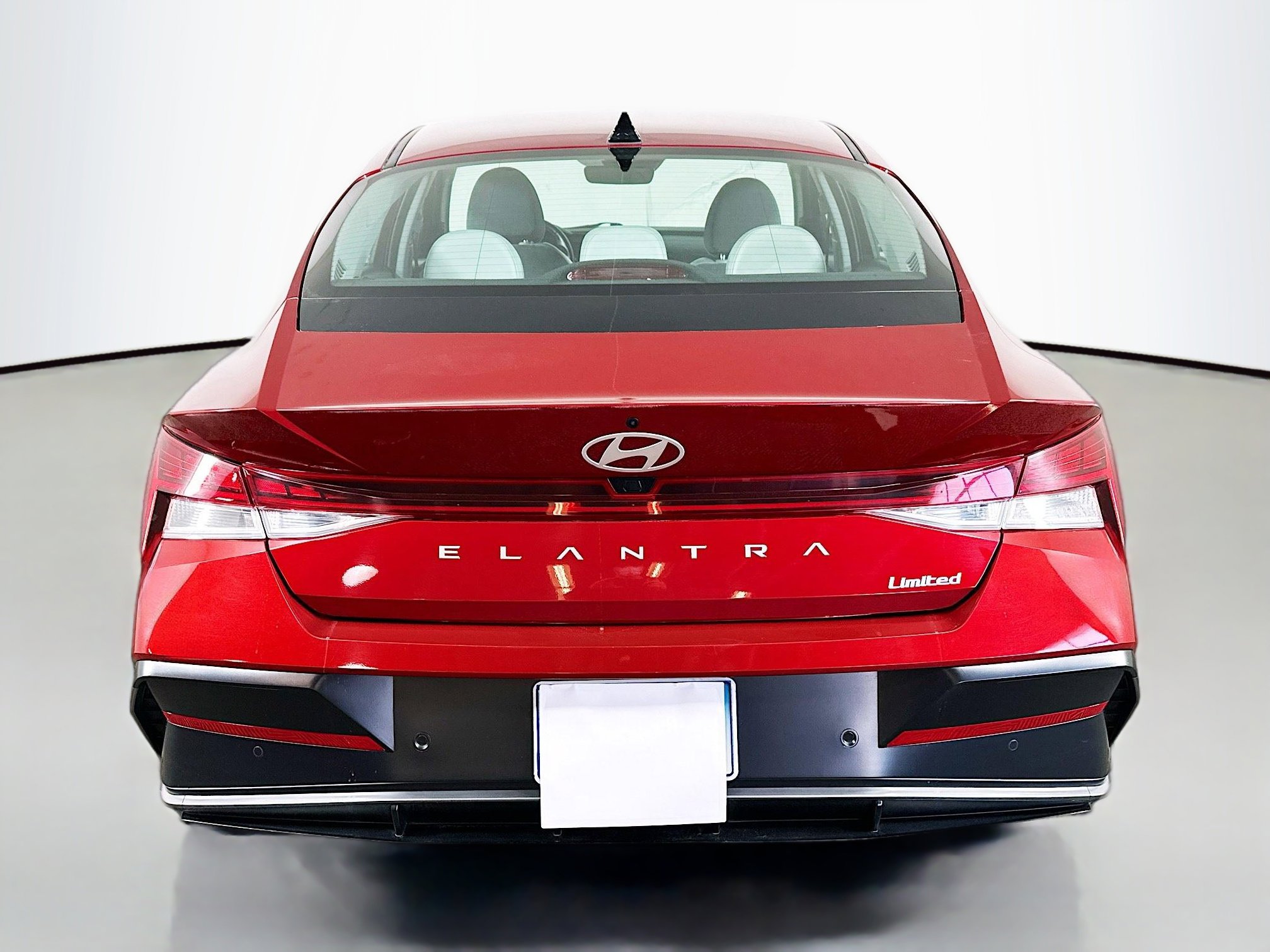 Certified 2024 Hyundai Elantra Limited FWD image 6