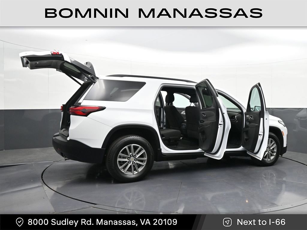 Used 2023 Chevrolet Traverse LT AWD/4WD image 39
