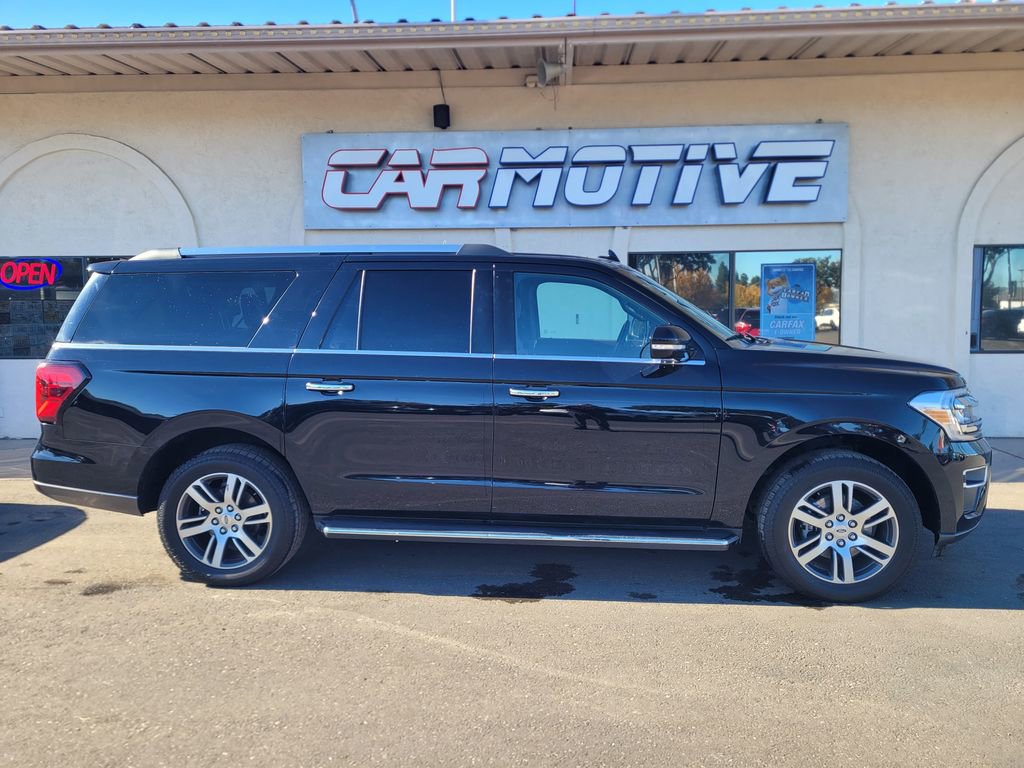 Used 2023 Ford Expedition Max Limited image 2