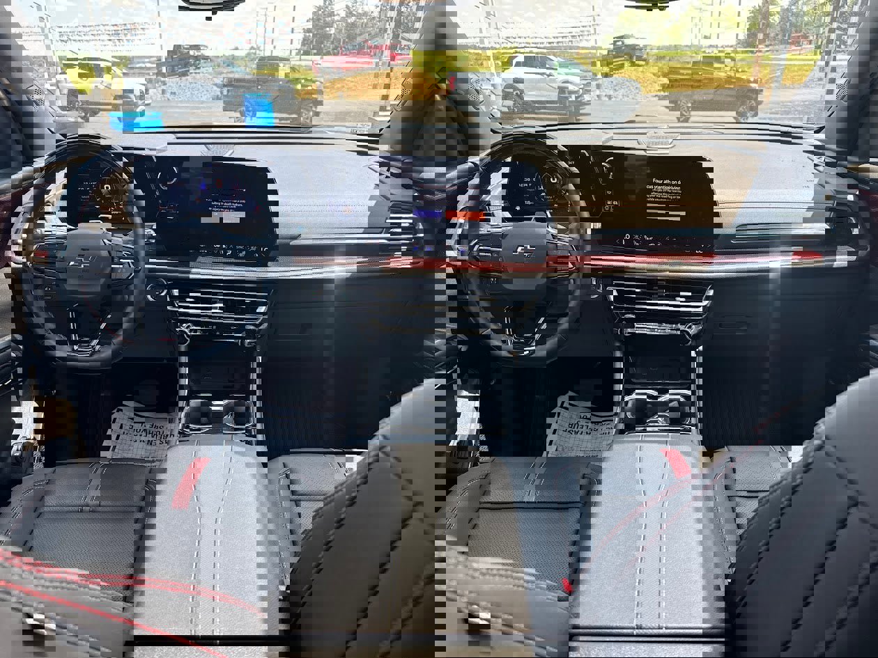 Used 2024 Chevrolet Traverse RS image 15