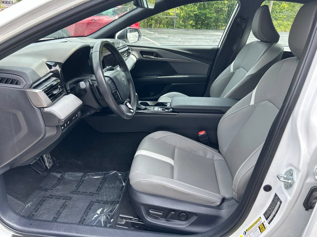 Certified 2025 Toyota Camry SE w/ Convenience Package FWD image 9