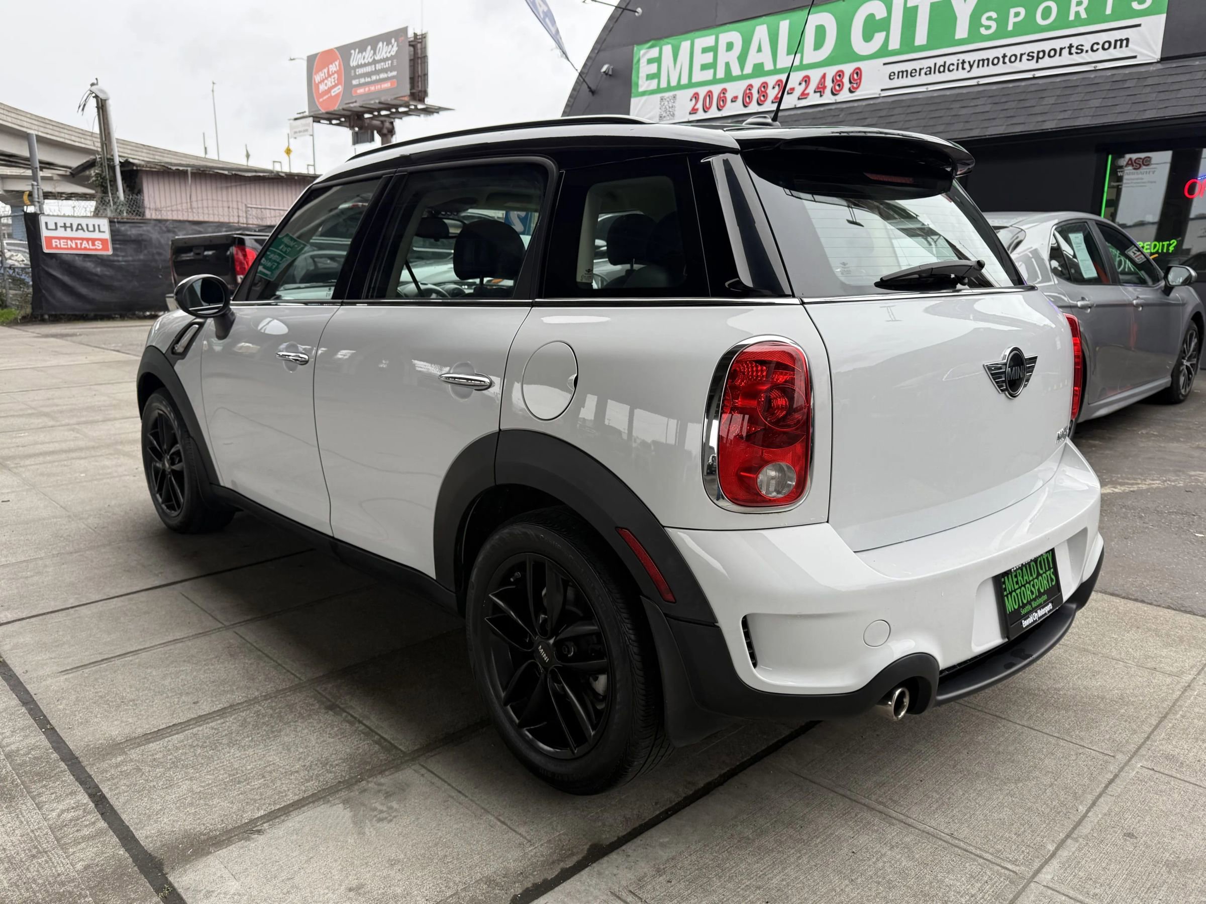 Used 2012 MINI Cooper Countryman S w/ Cold Weather Pkg image 6