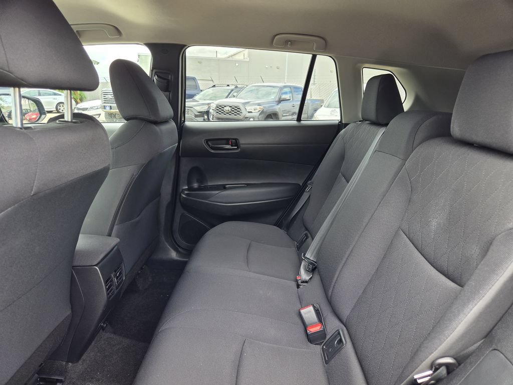 Used 2026 Toyota Corolla Cross LE FWD image 28