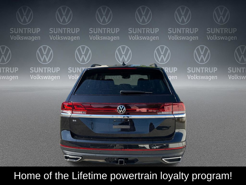 Used 2025 Volkswagen Atlas SE w/ Panoramic Sunroof Package FWD image 5