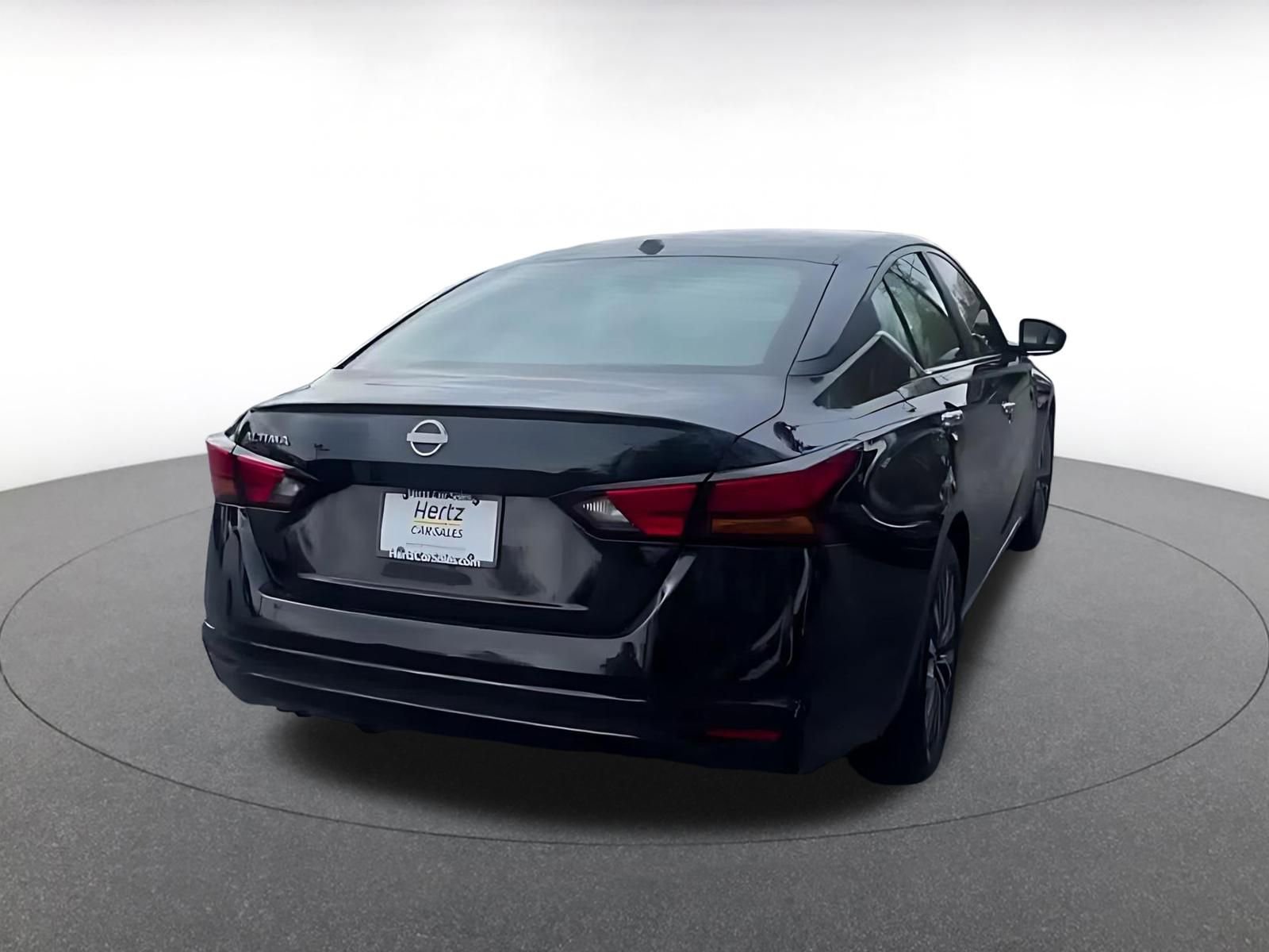 Used 2025 Nissan Altima 2.5 SV image 15