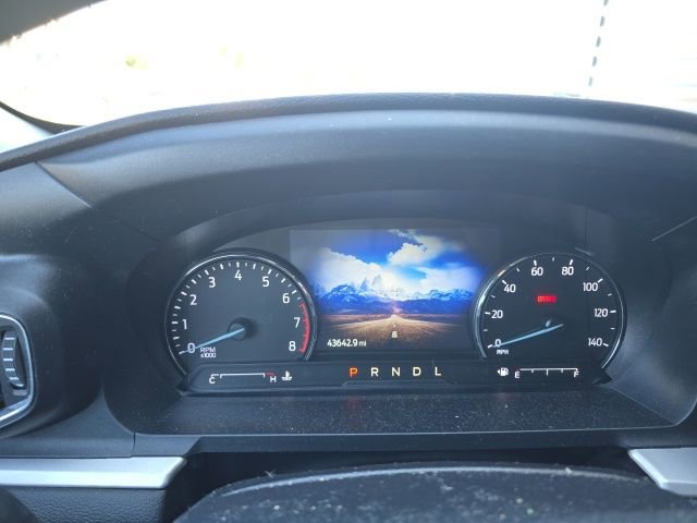 Used 2022 Ford Explorer XLT w/ Equipment Group 202A image 7