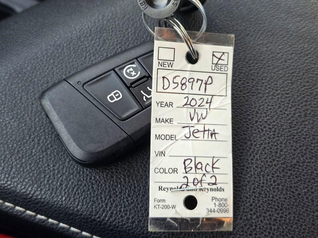 Used 2024 Volkswagen Jetta SE FWD image 32