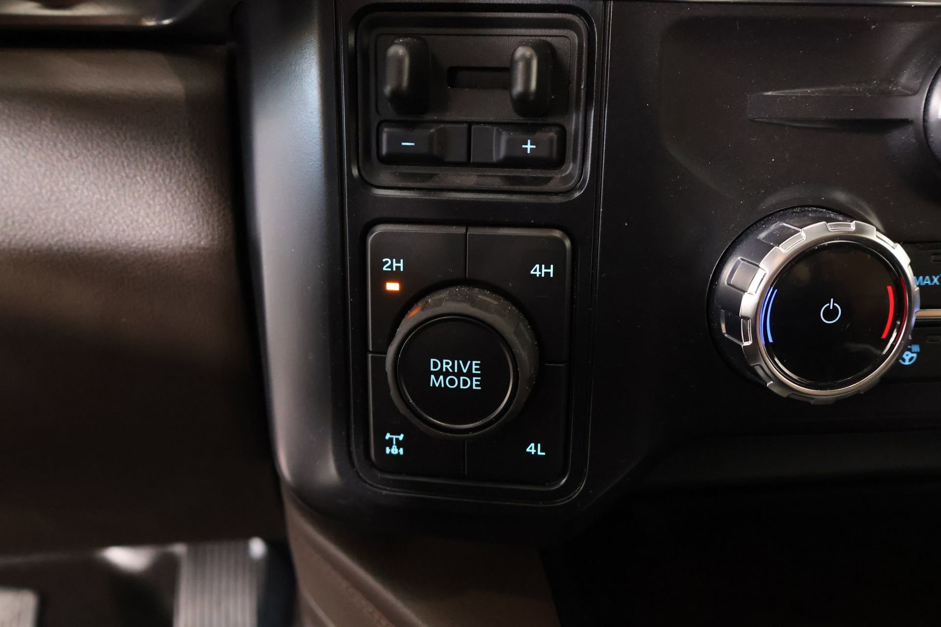 New 2025 Ford F250 King Ranch AWD/4WD image 9