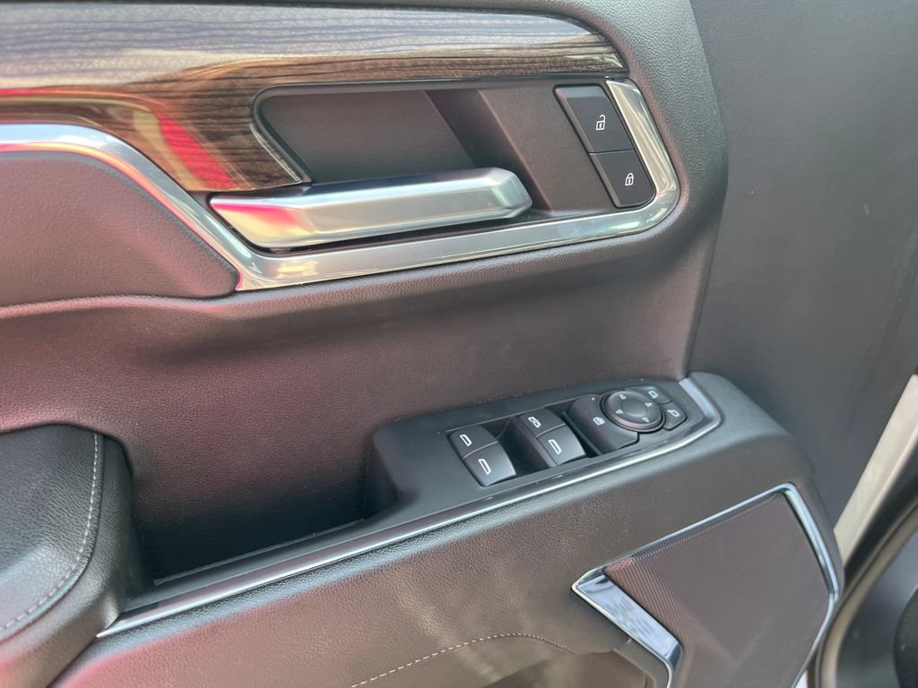 Used 2023 Chevrolet Silverado 1500 LT AWD/4WD image 11