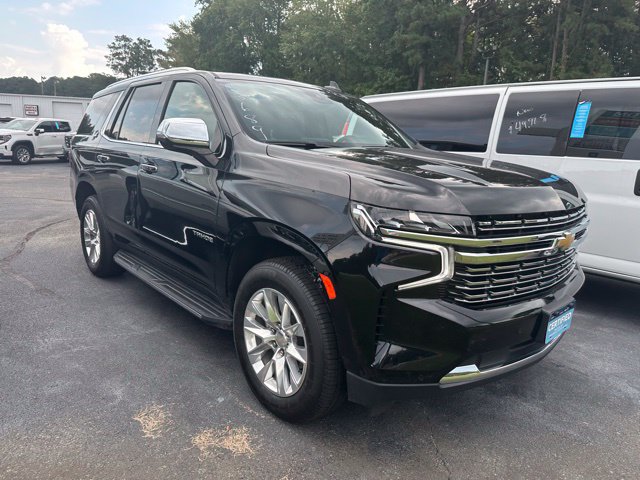 Used 2024 Chevrolet Tahoe Premier AWD/4WD image 3