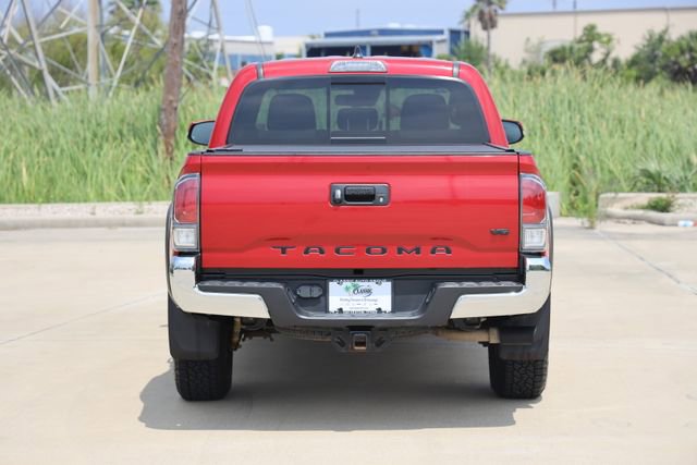 Used 2022 Toyota Tacoma TRD Off-Road AWD/4WD image 7
