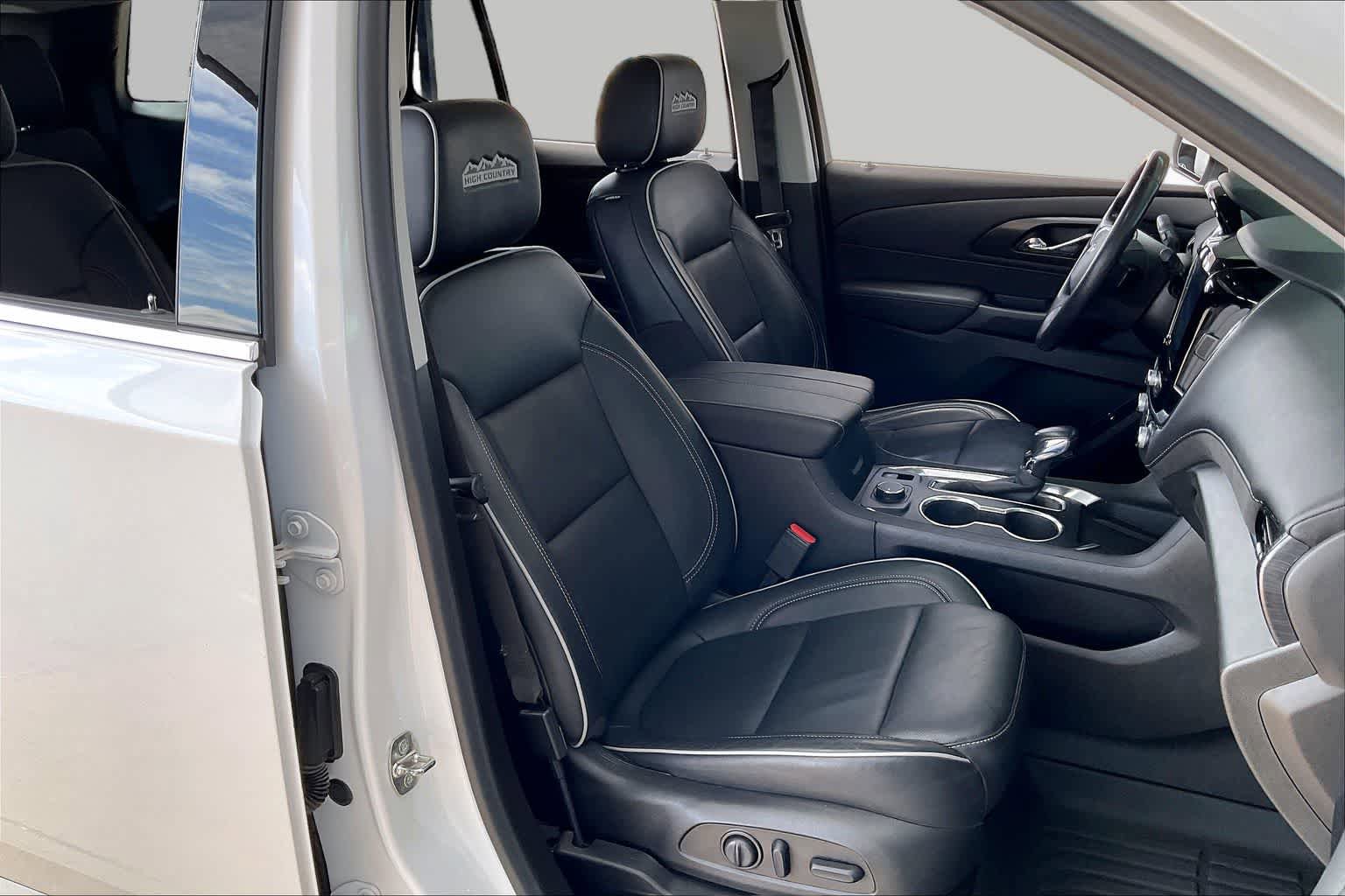 Used 2021 Chevrolet Traverse High Country FWD image 10