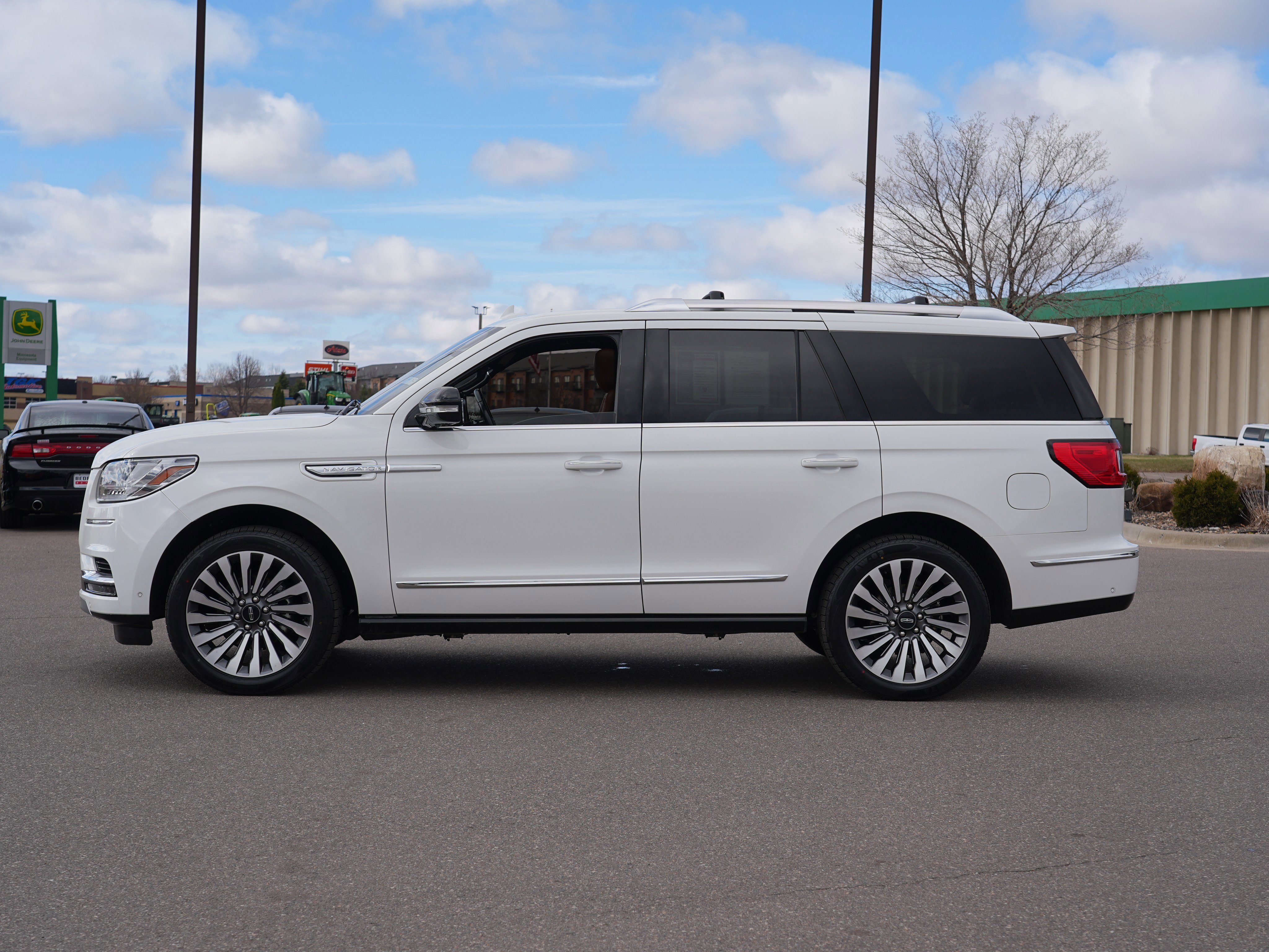 Used 2020 Lincoln Navigator Reserve w/ Luxury Package image 6