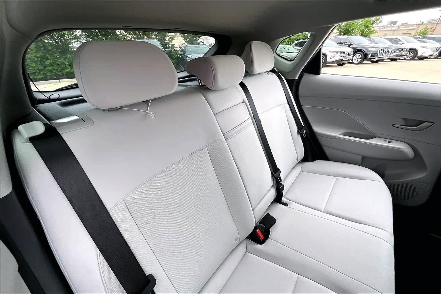 Used 2024 Hyundai Kona SEL w/ Convenience Package FWD image 18