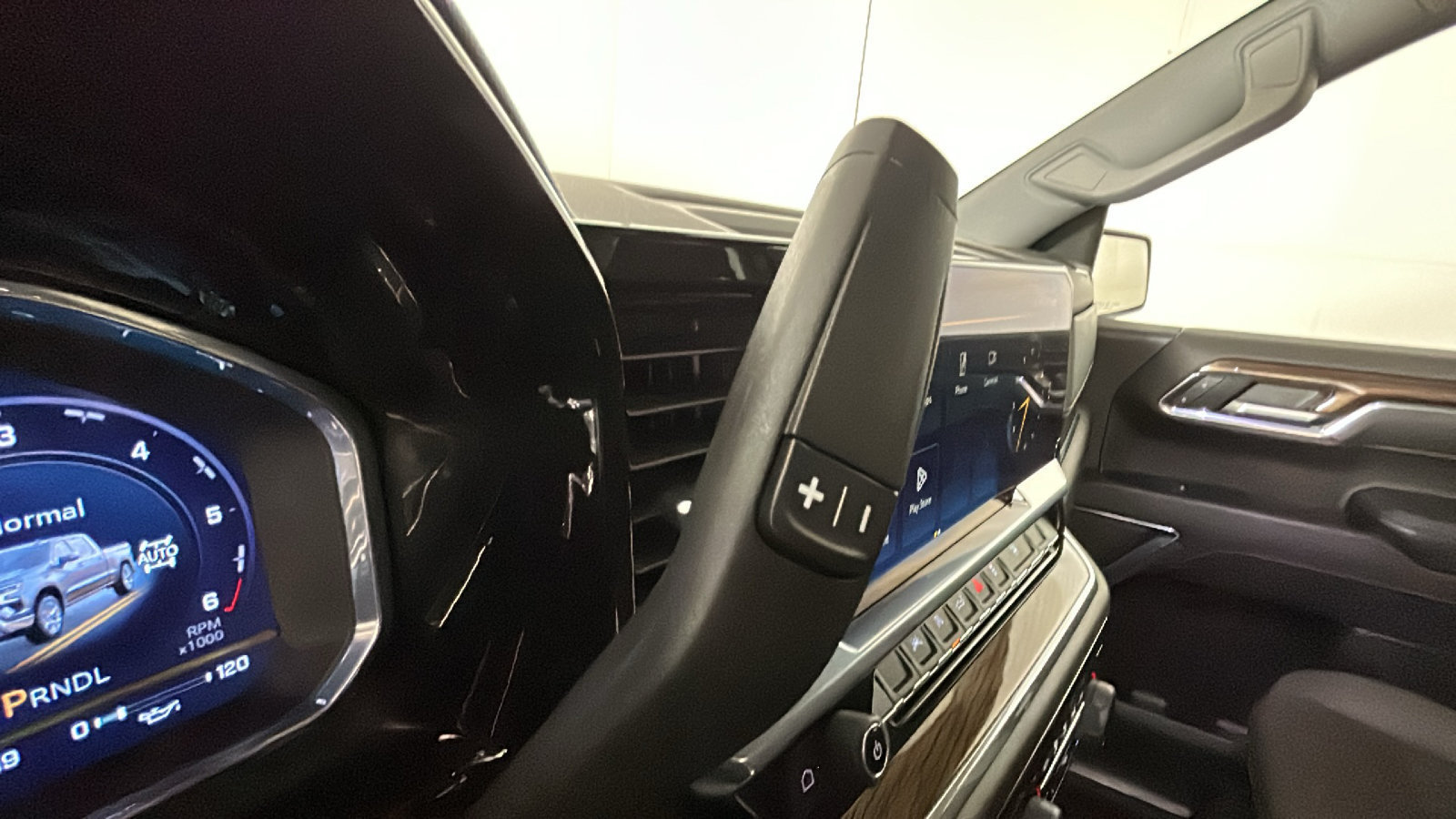 Used 2024 Chevrolet Silverado 1500 LT AWD/4WD image 24