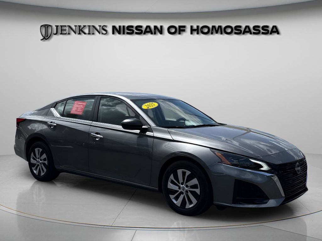 Certified 2025 Nissan Altima 2.5 S image 1