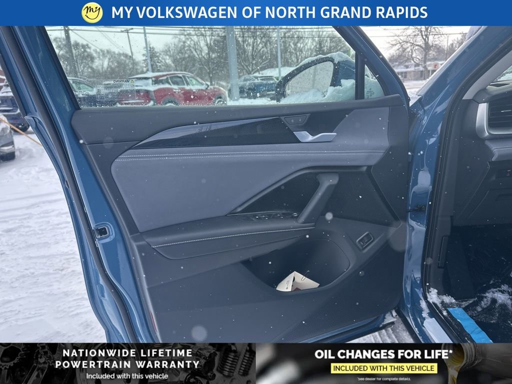 New 2026 Volkswagen Tiguan SE image 9