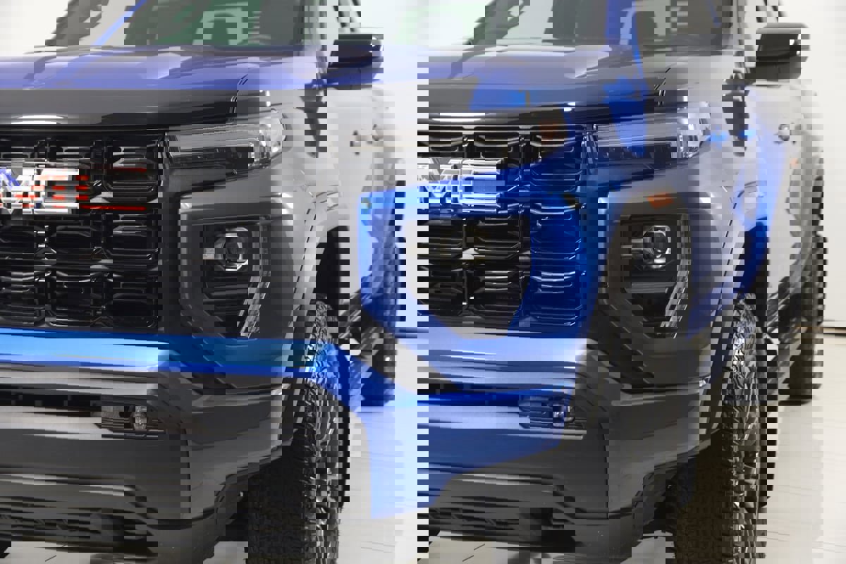 Used 2023 GMC Canyon Elevation w/ Convenience Package image 71