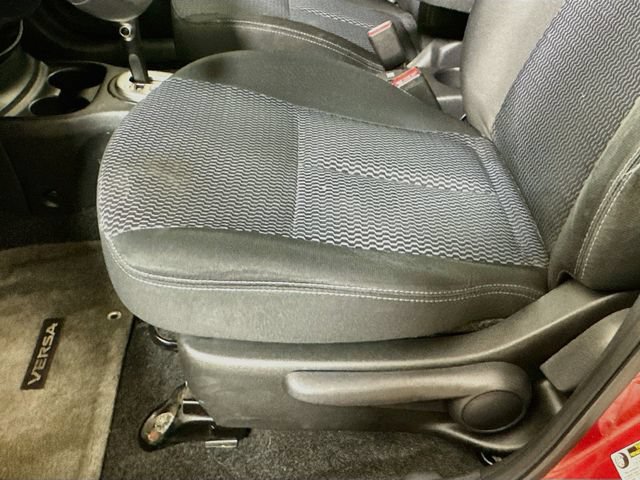 Used 2015 Nissan Versa Note SV FWD image 19