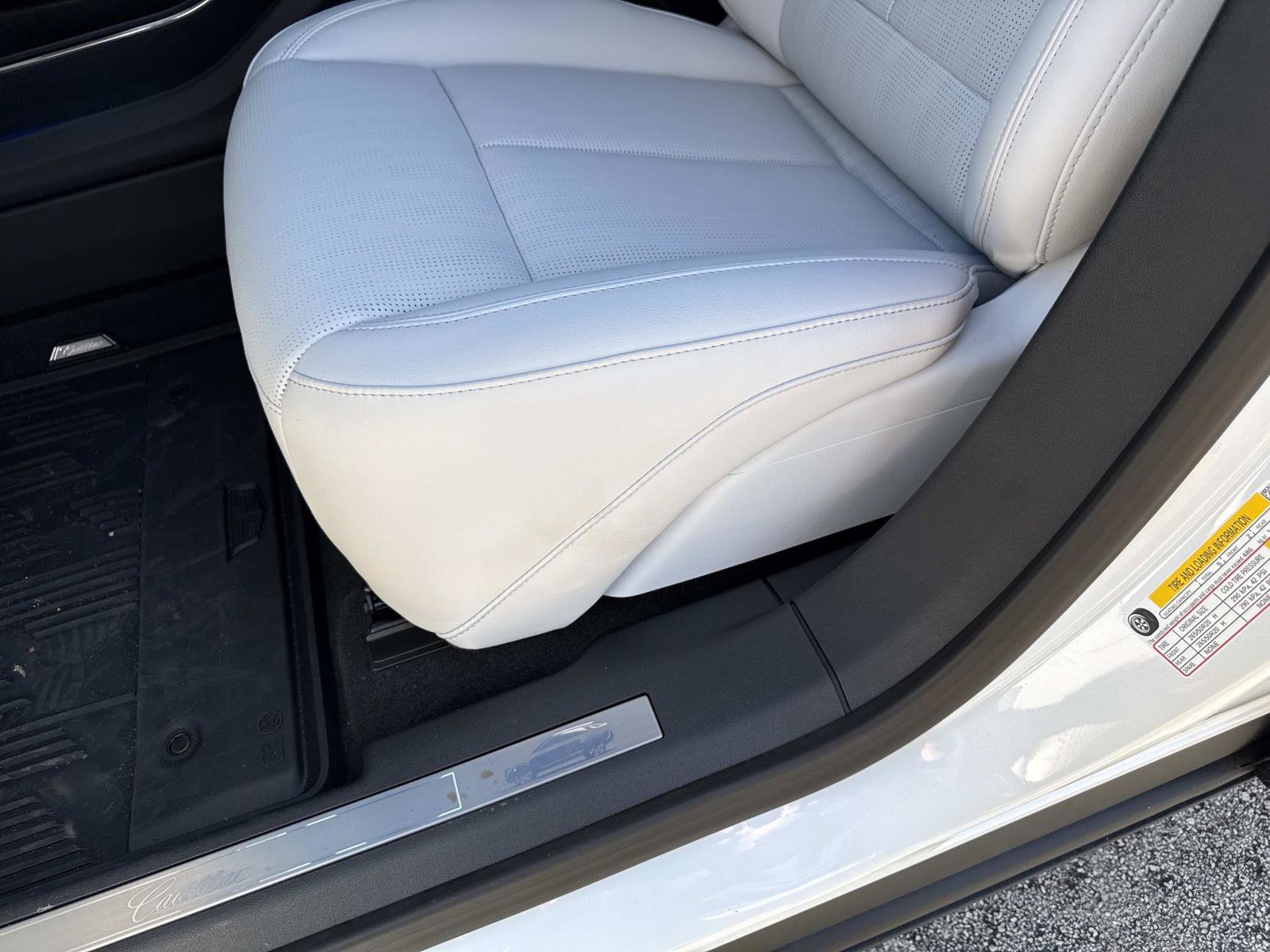 New 2025 Cadillac Lyriq Sport image 21