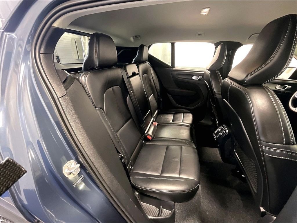 Used 2026 Volvo XC40 B5 Core AWD/4WD image 16