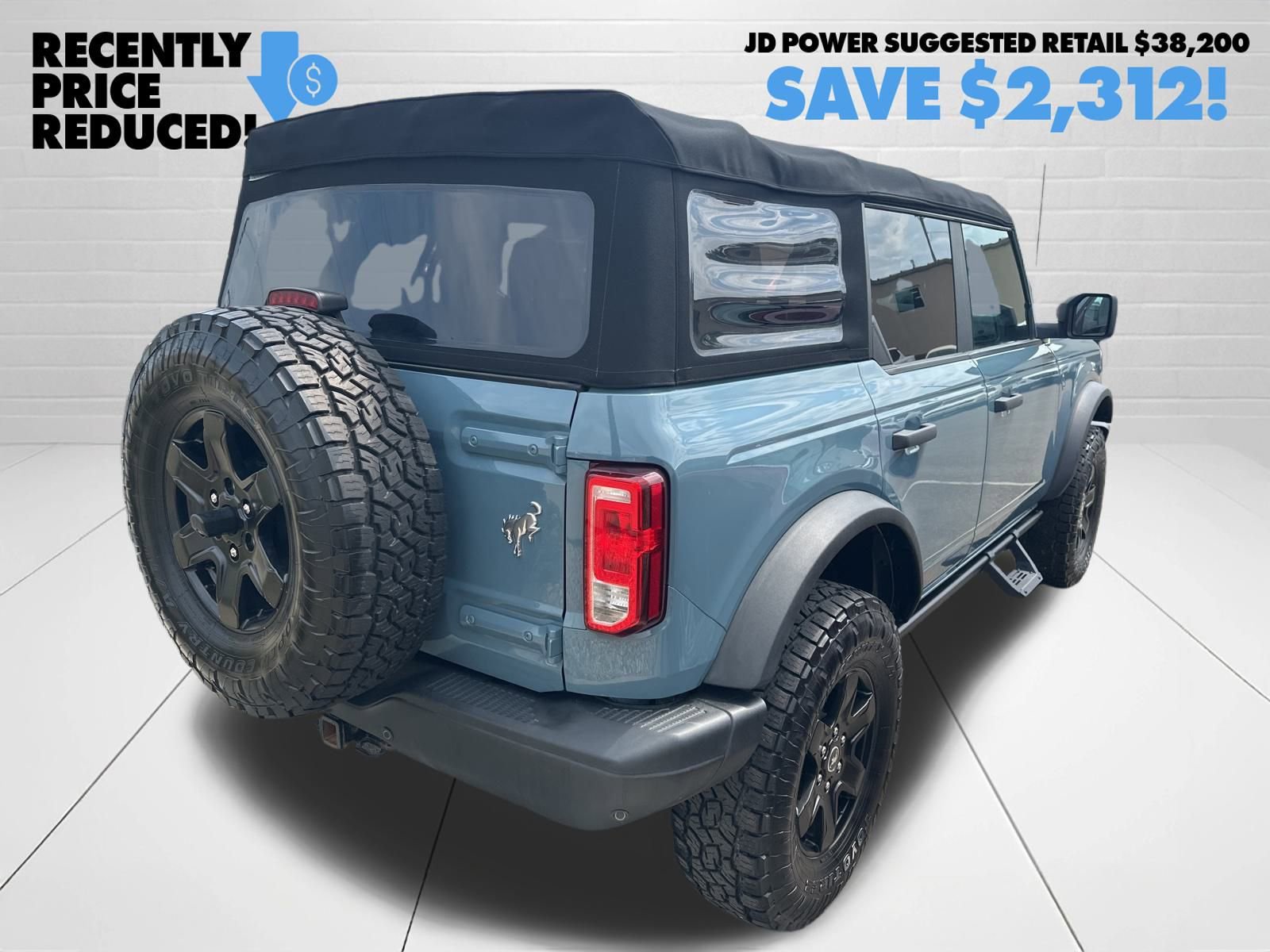 Used 2022 Ford Bronco Black Diamond image 6