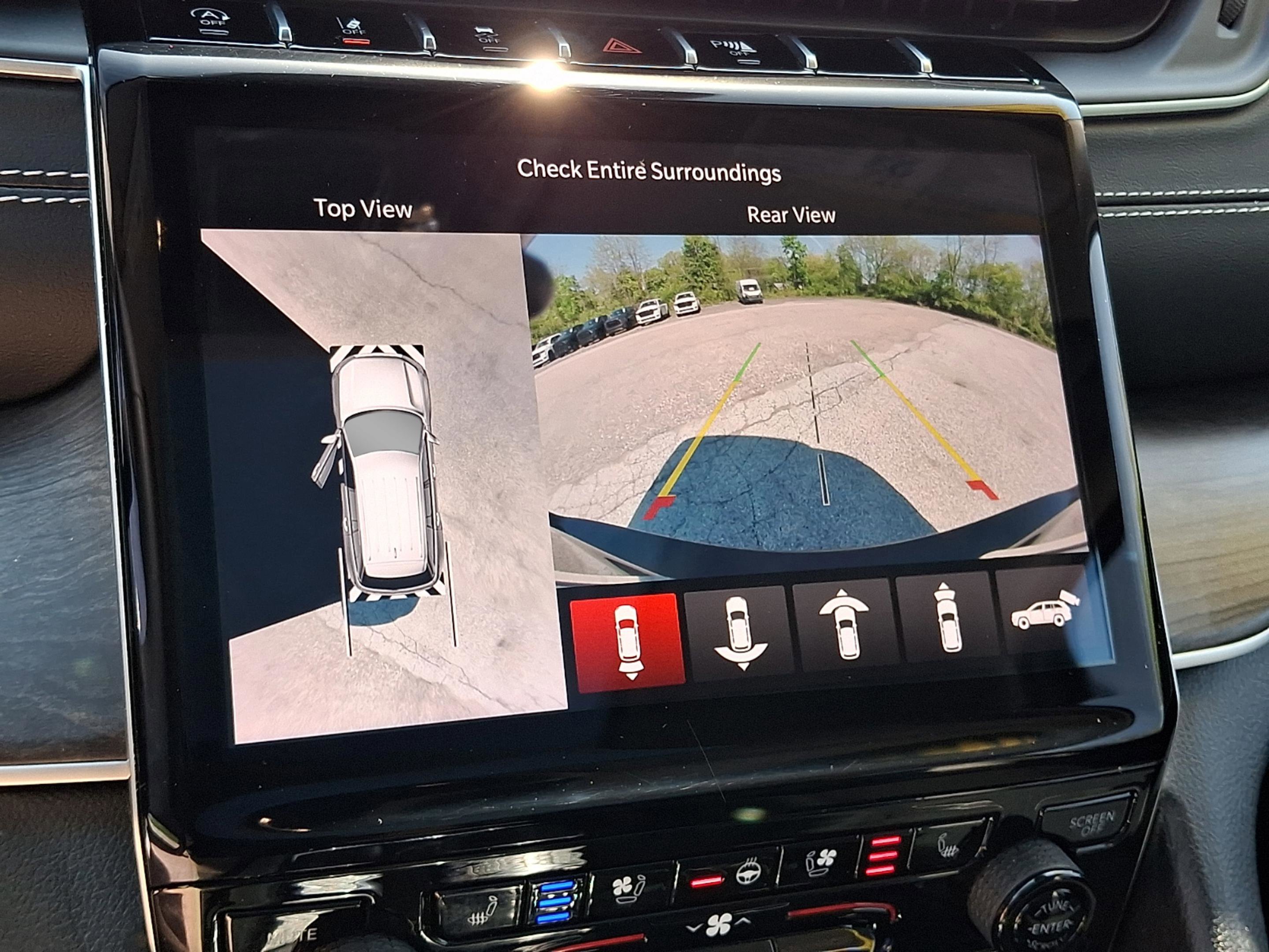 Certified 2023 Jeep Grand Cherokee L Limited w/ Luxury Tech Group II AWD/4WD image 18