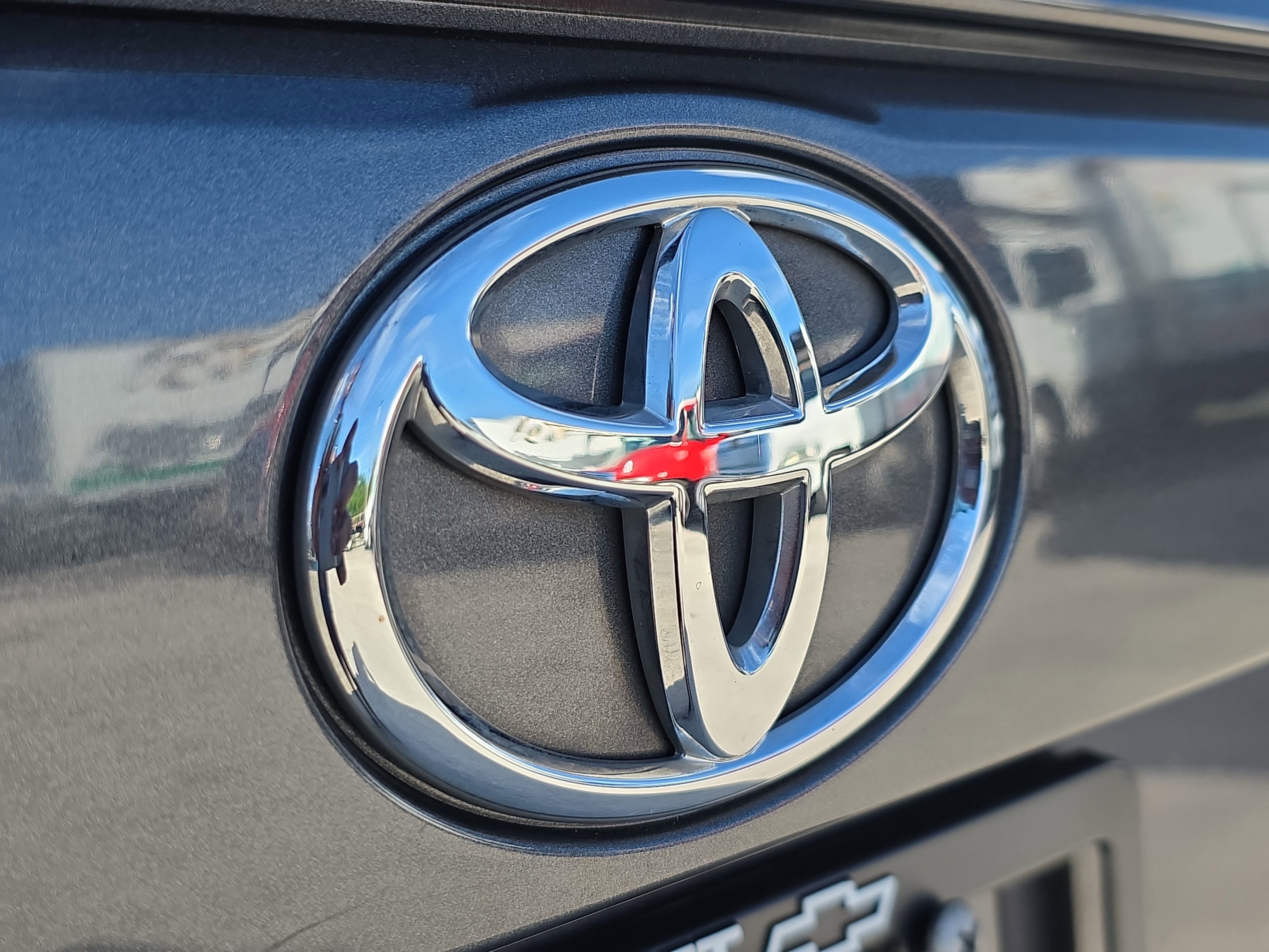 Used 2024 Toyota RAV4 XLE image 9