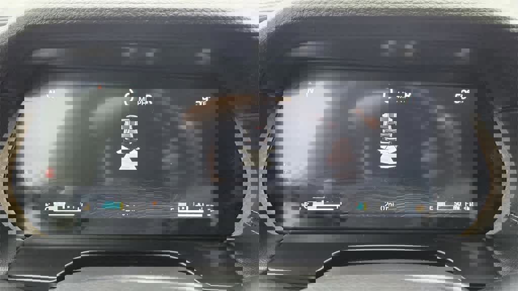 New 2025 Jeep Grand Cherokee Altitude image 21