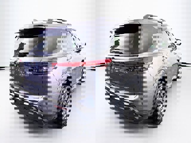 Certified 2025 Nissan Pathfinder SV image 5