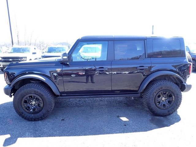 Used 2025 Ford Bronco Badlands image 2