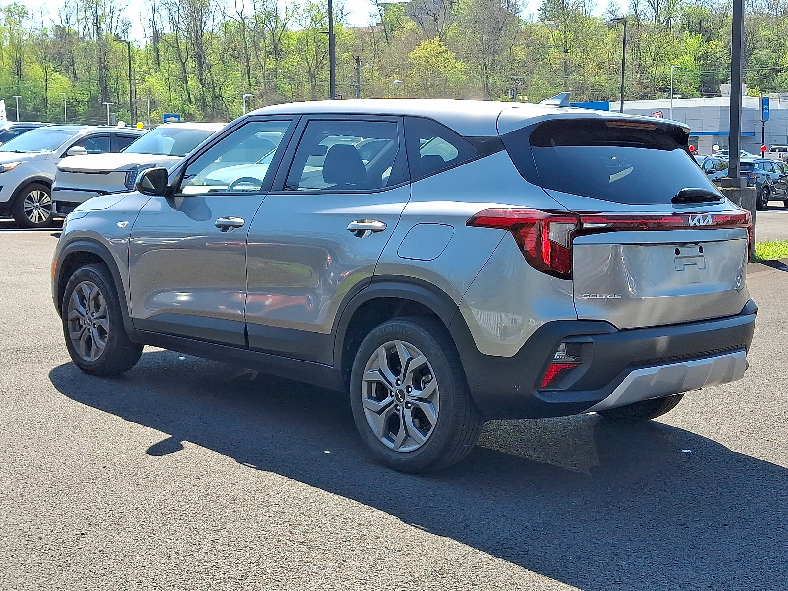 Used 2024 Kia Seltos LX AWD/4WD image 4