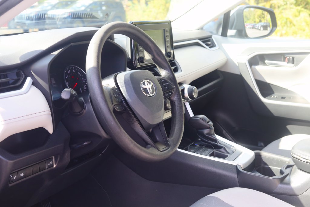 Used 2021 Toyota RAV4 XLE w/ Convenience Package AWD/4WD image 7