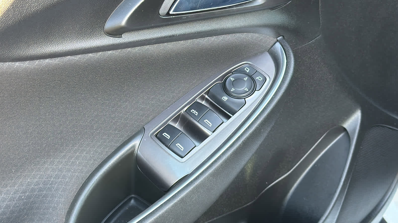 Used 2022 Chevrolet Malibu LT image 22