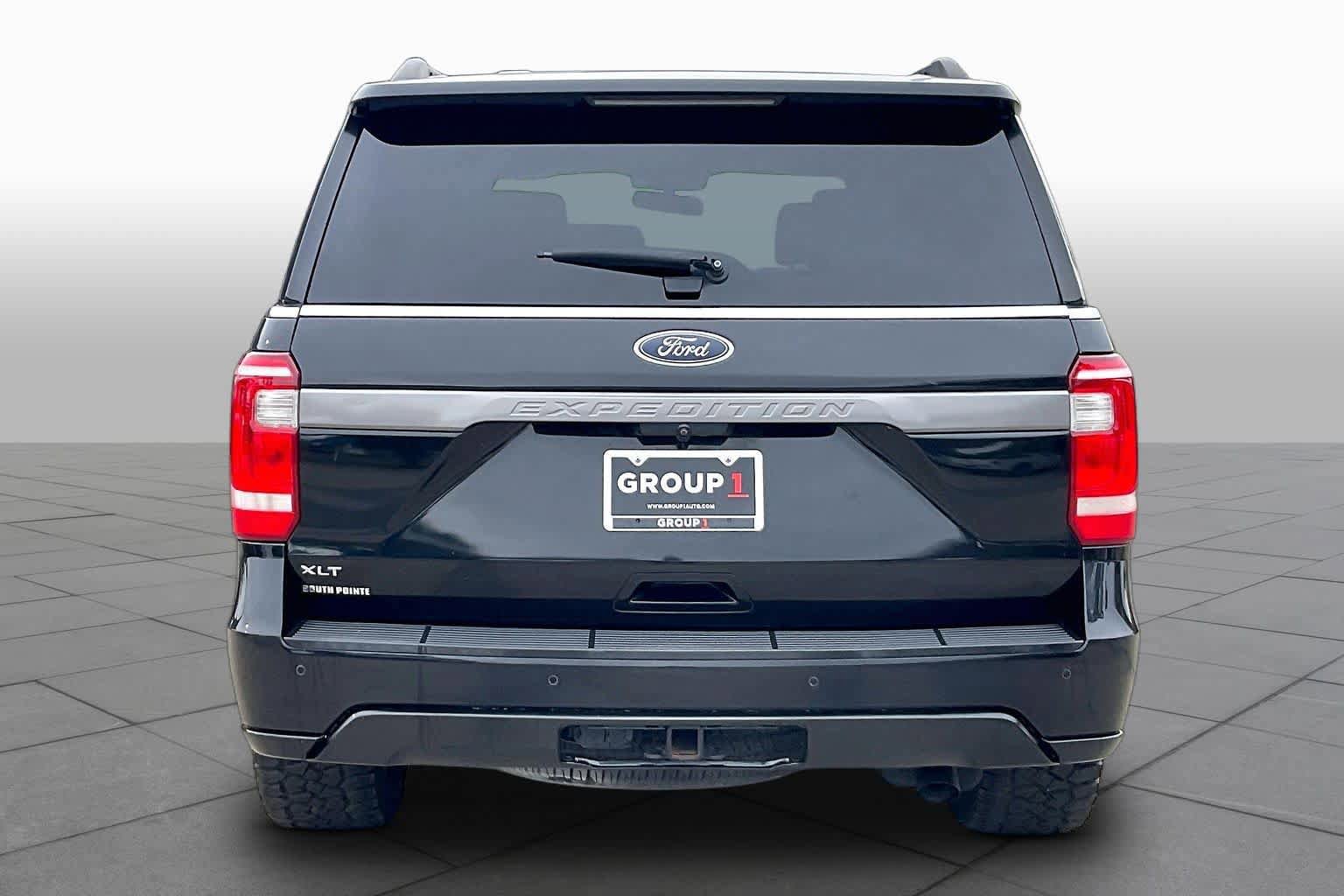 Used 2021 Ford Expedition XLT AWD/4WD image 5