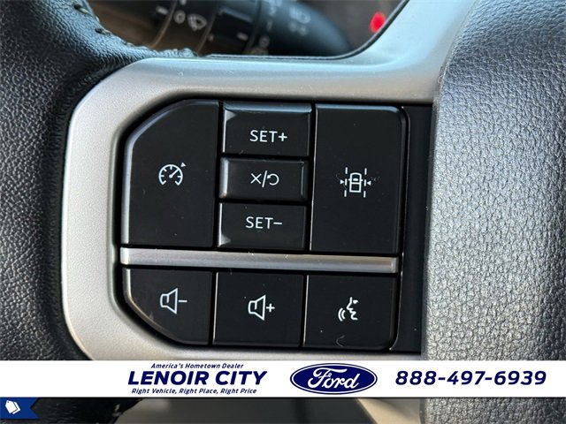 Used 2024 Ford Expedition XLT image 15