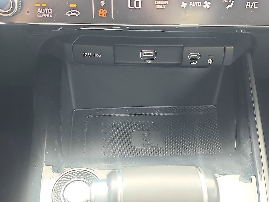 Used 2024 Kia Niro FWD image 24