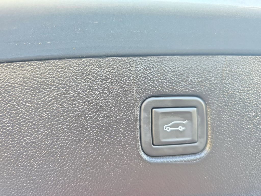 Used 2024 Chevrolet Blazer LT w/ Convenience Package FWD image 13