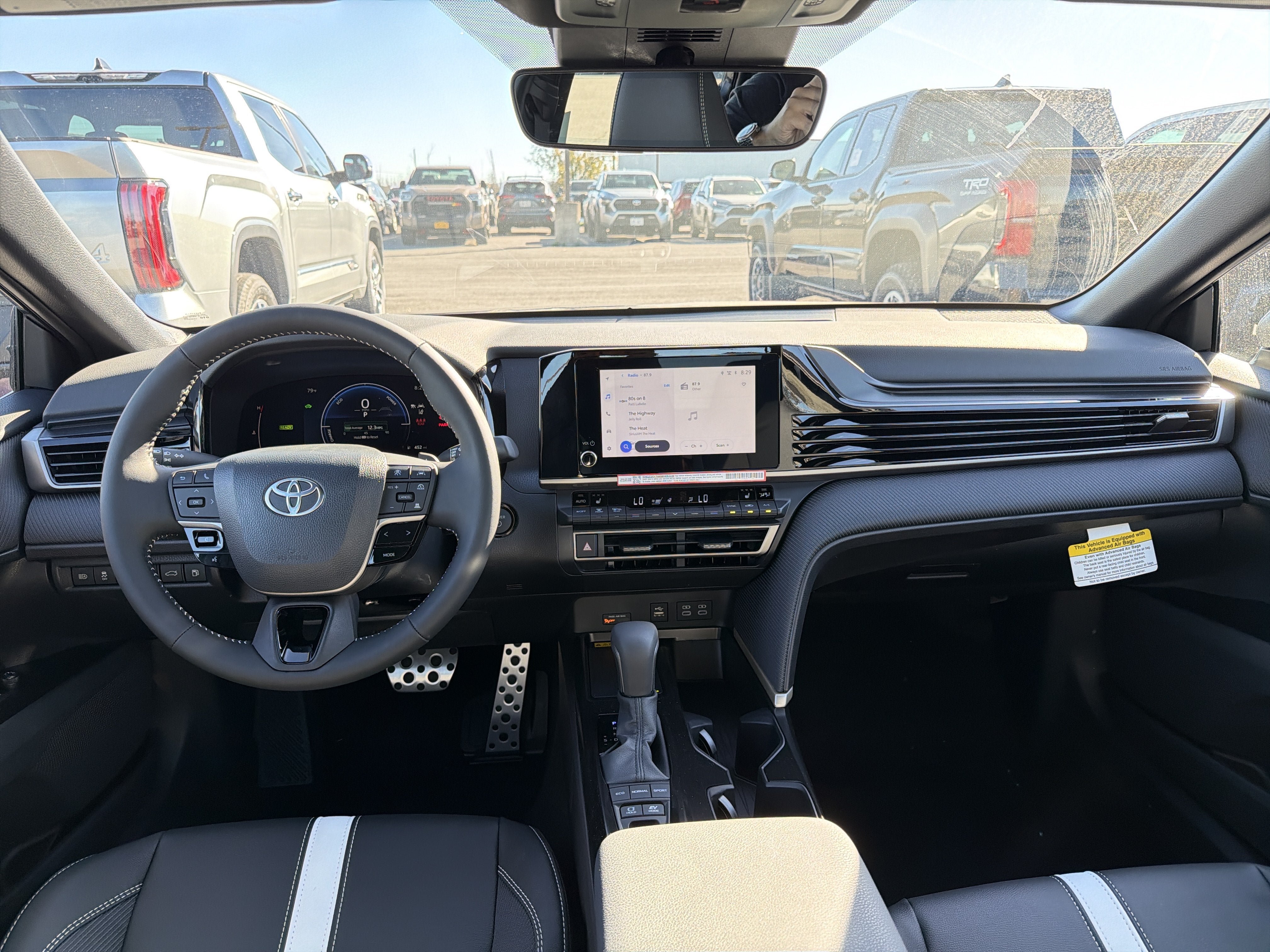 New 2026 Toyota Camry SE FWD image 11