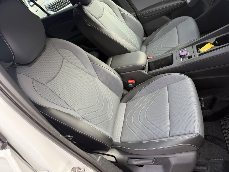 New 2026 Volkswagen Tiguan SE R-Line image 28