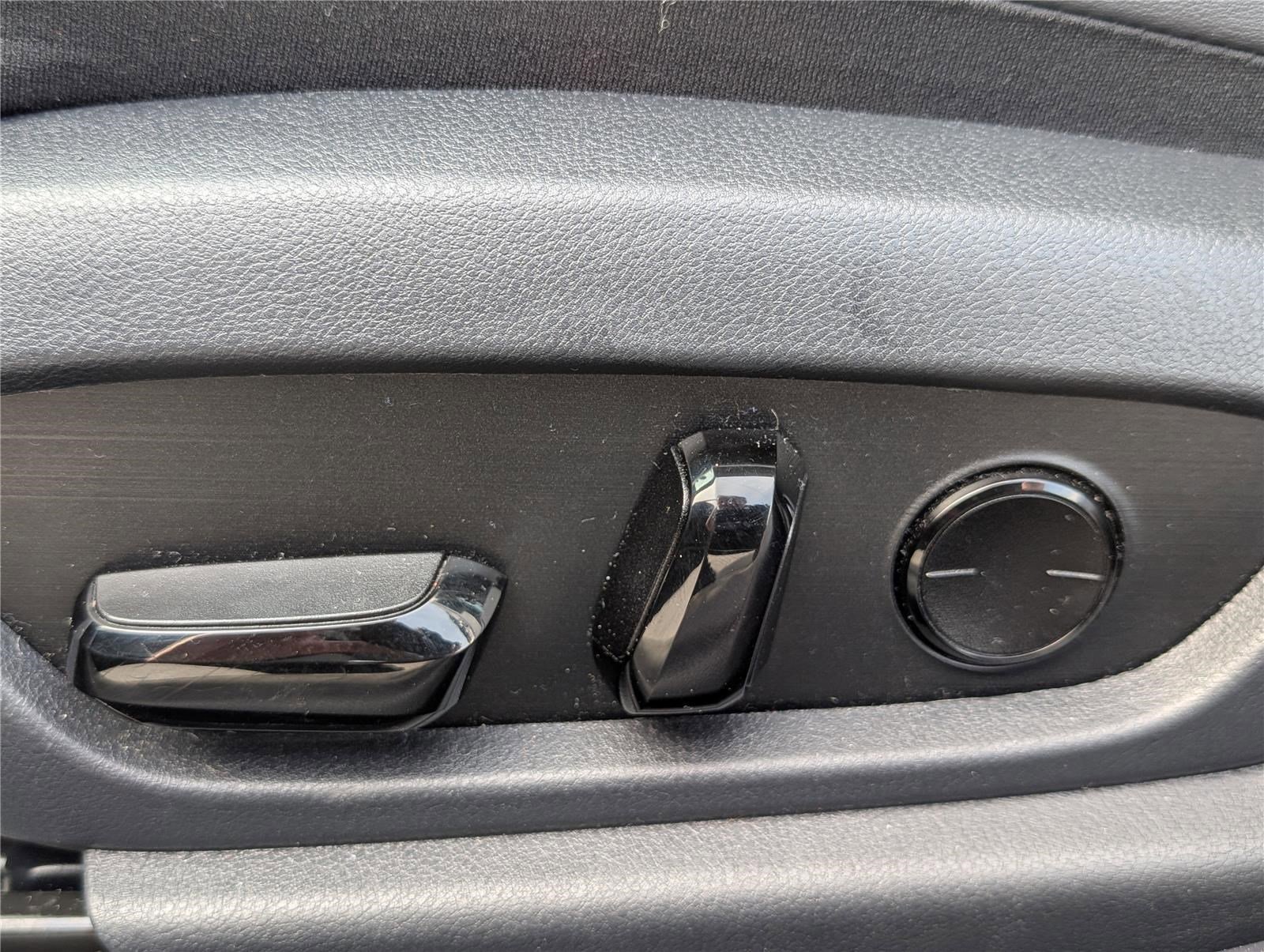 Used 2025 Lexus ES 350 w/ Premium Package image 22